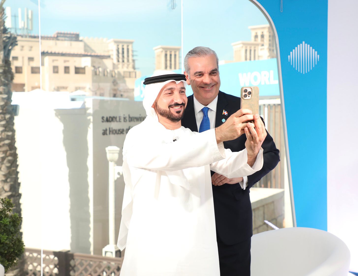 Abinader proyecta a República Dominicana como destino seguro para la inversión en la Cumbre Mundial de Gobiernos 2026