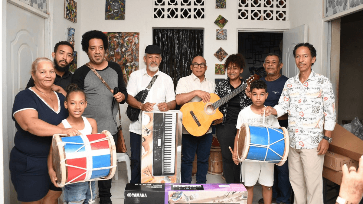 CPADB entrega más de 400 instrumentos para jóvenes músicos