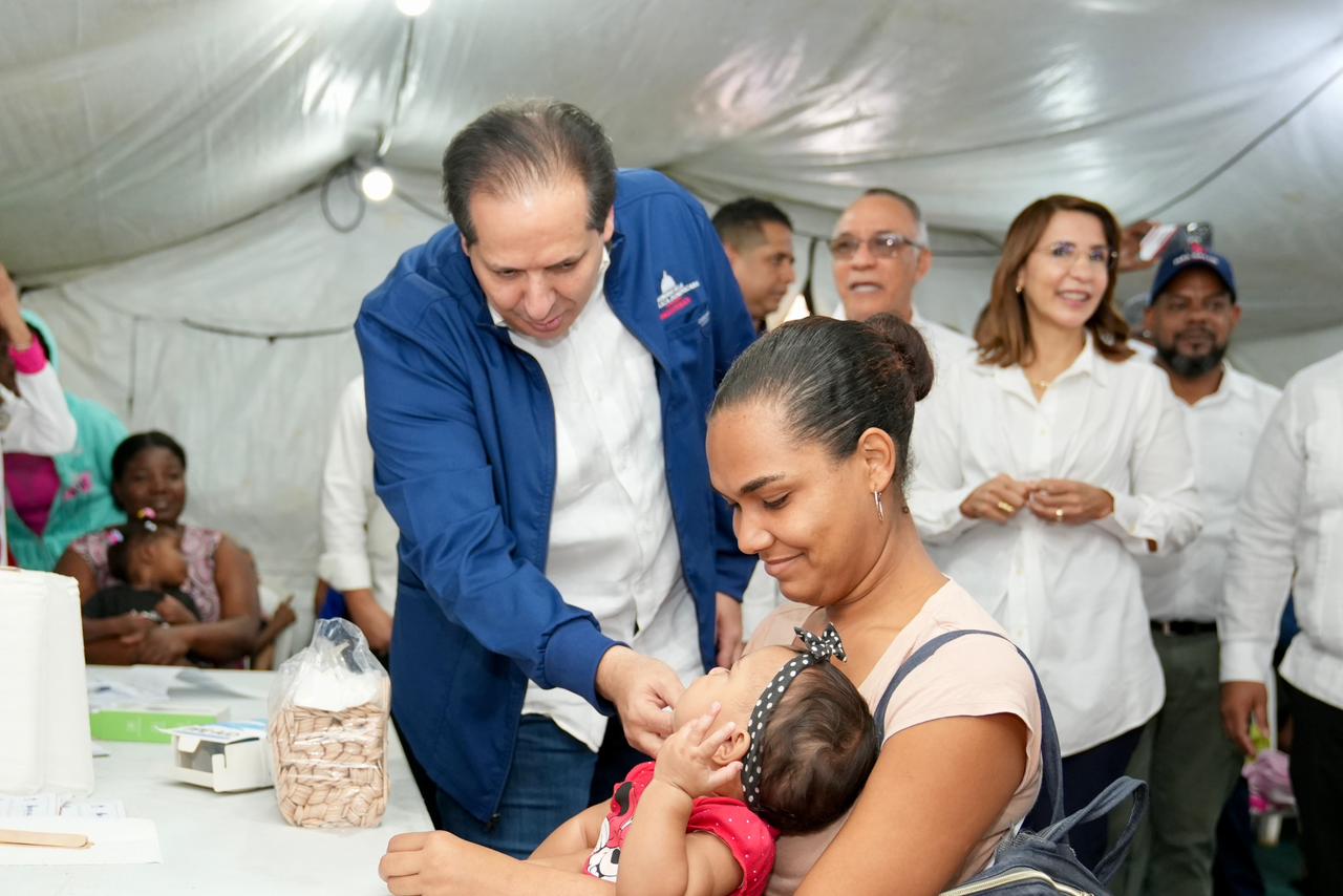 Gobierno lleva jornada médica gratuita “Más Salud y Bienestar” a Puerto Plata