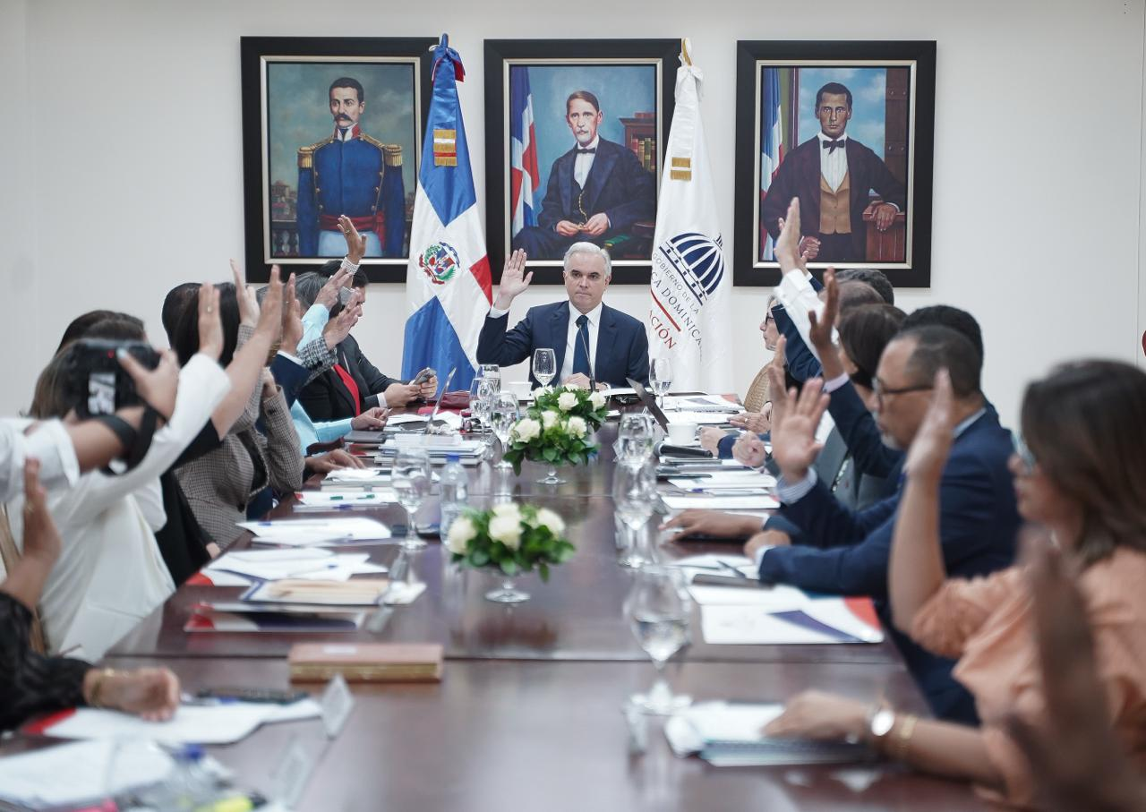 RD moderniza la educación: integrarán inteligencia artificial y pensamiento computacional en las aulas