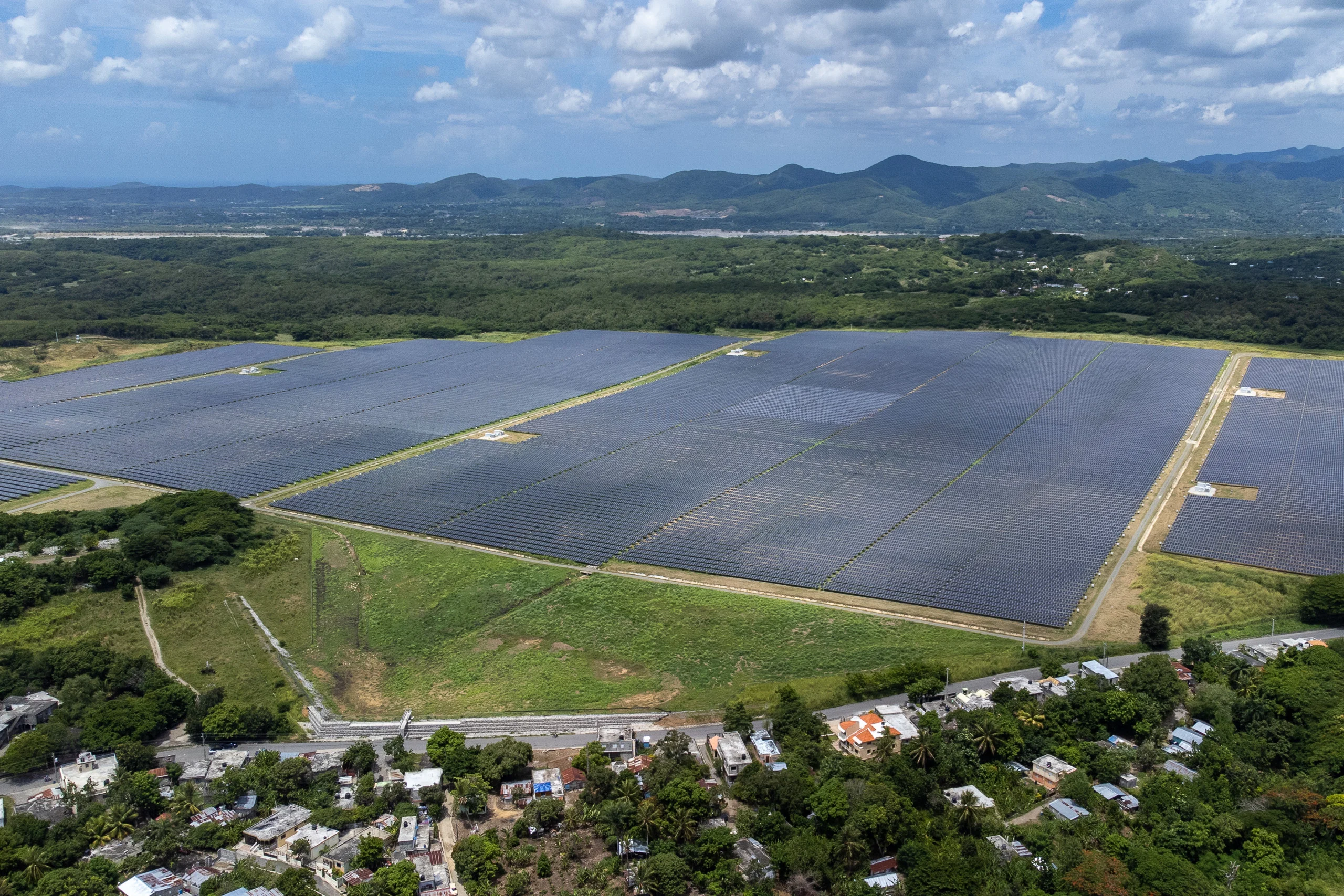 RD acelera transición energética: anuncian nuevo parque solar que impactará miles de hogares