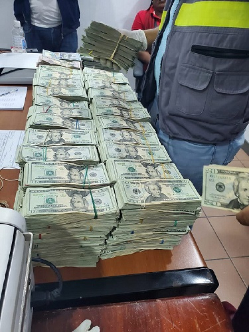 Aduanas incauta US$350 mil en efectivo en el Aeropuerto Internacional del Cibao