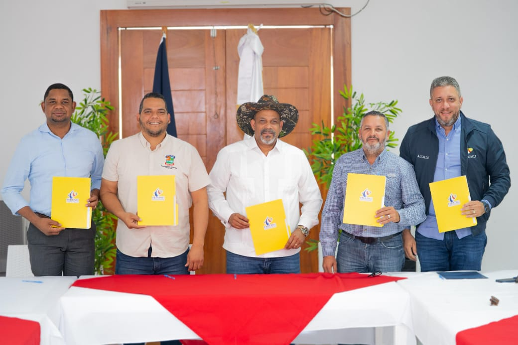 Municipios del Noroeste avanzan hacia gestión conjunta de residuos sólidos con apoyo de Fedomu