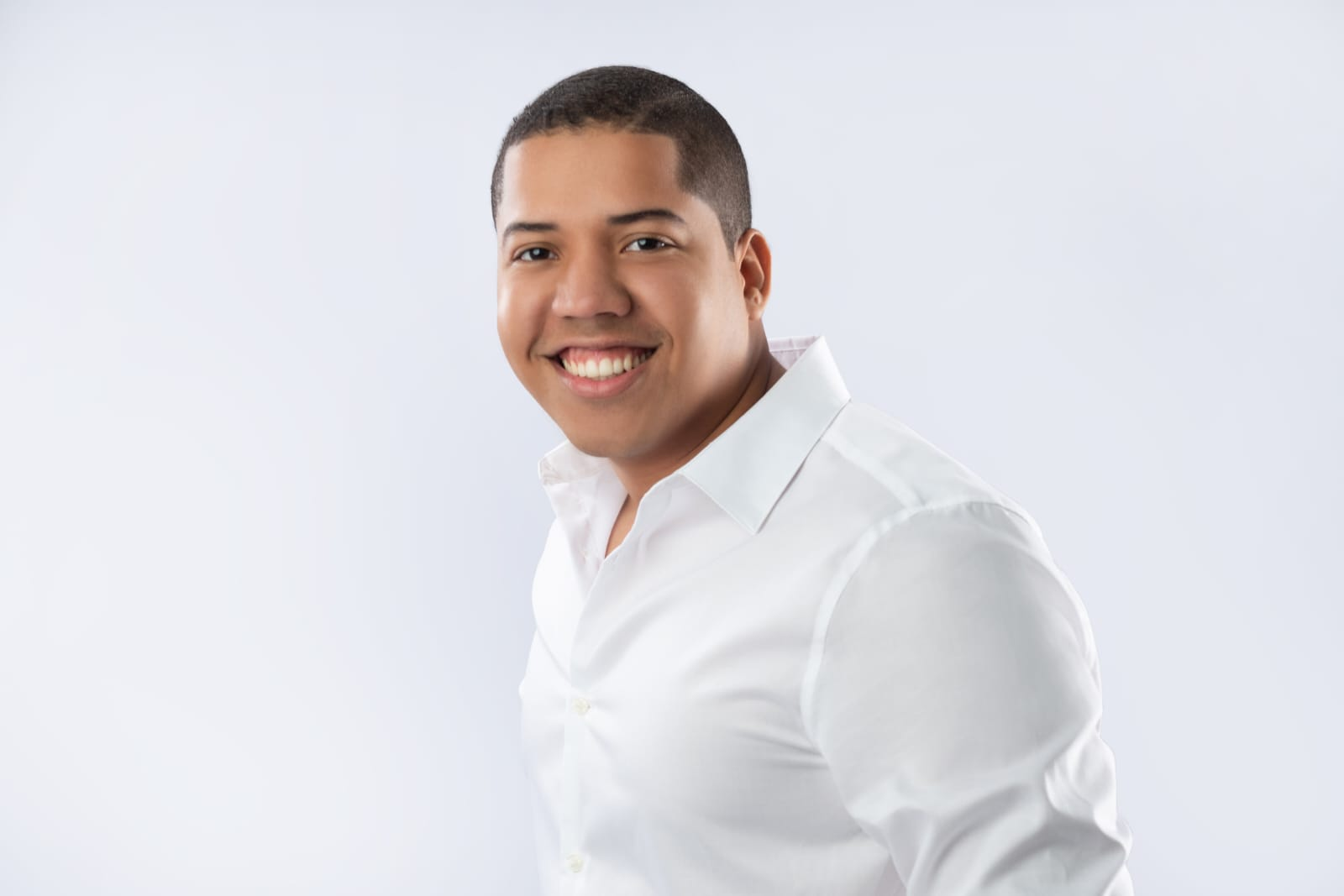 Una alianza público-privada puede evitar la fuga de conocimiento, plantea Freddy Miguel