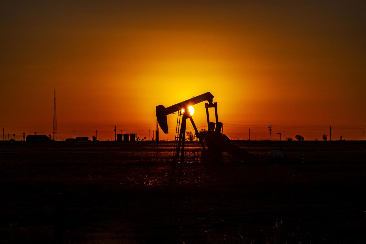 Gobierno afirma que República Dominicana está preparada ante posible alza del petróleo por tensiones en Medio Oriente