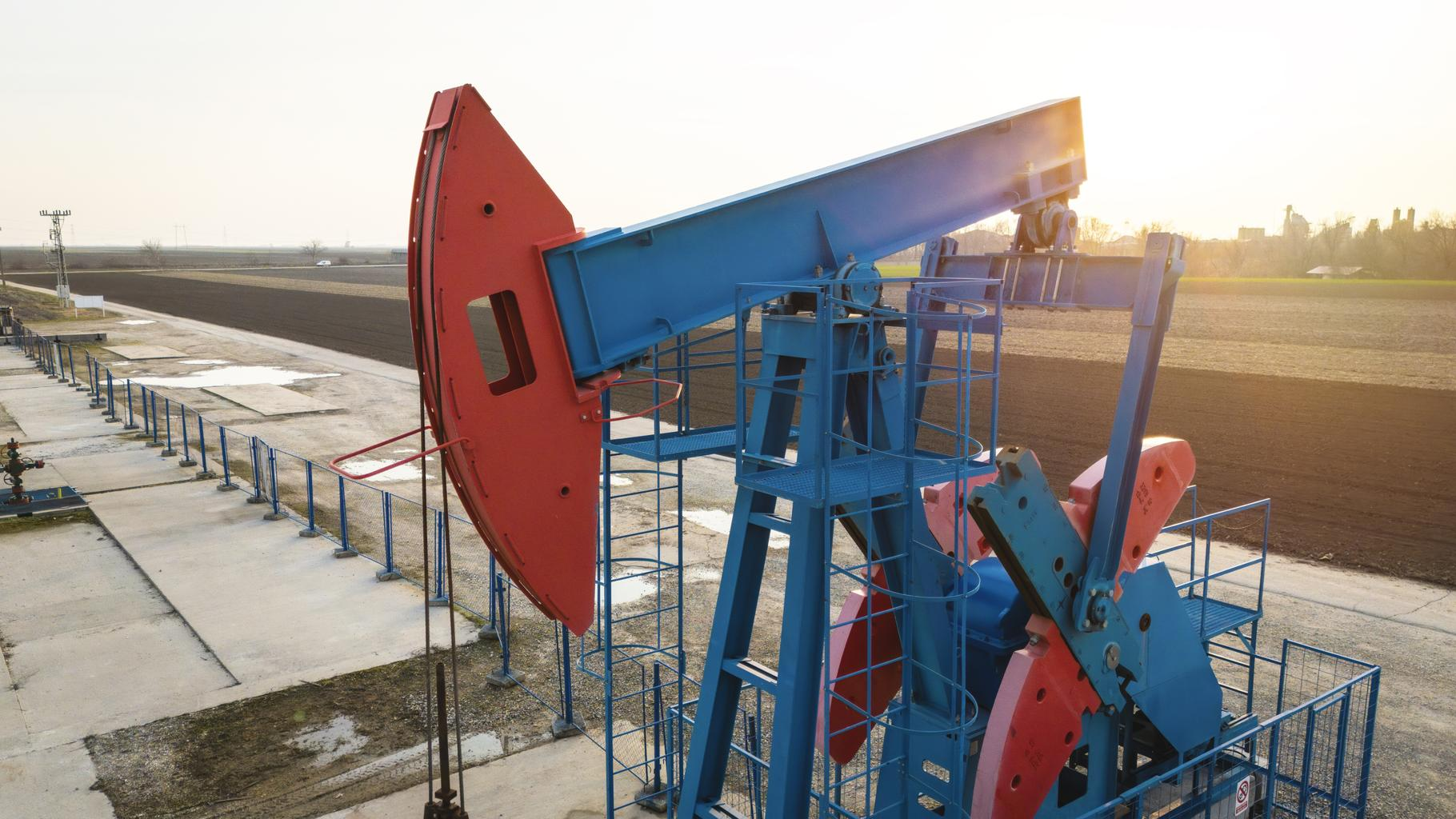 Suben los precios del petróleo y generan alerta en los mercados internacionales