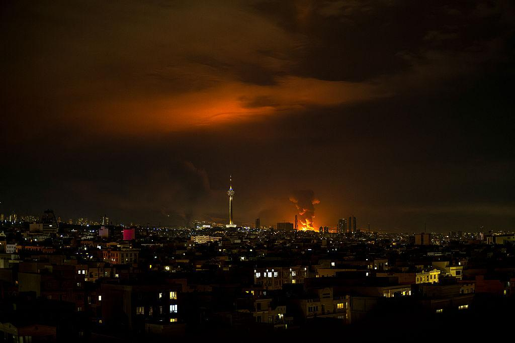 Trump advierte que EE. UU. golpeará “muy fuerte” a Irán mientras el conflicto entra en nueva fase