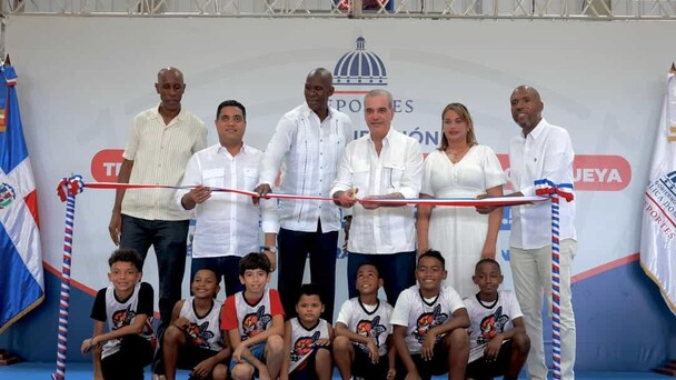 Presidente Abinader cumple promesa con Al Horford y entrega techado “La Tribu de Quisqueya” en La Romana