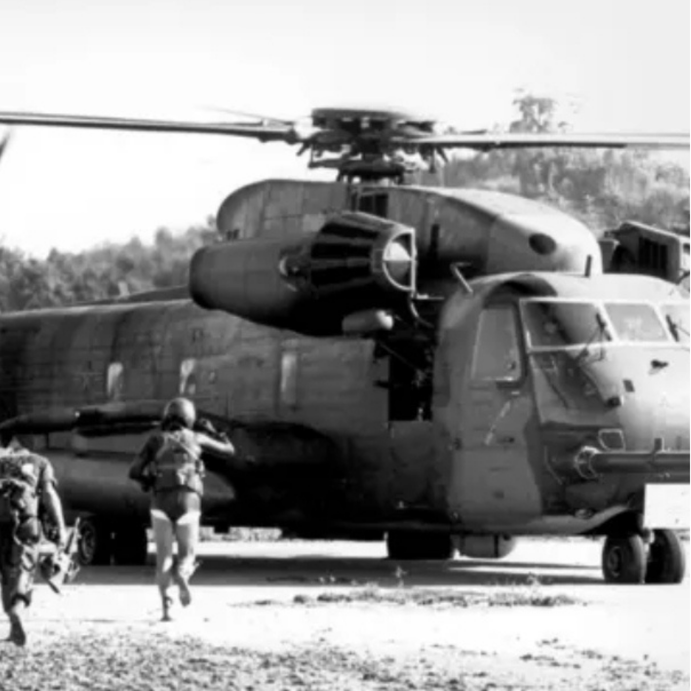 EE. UU. rescata tripulante tras derribo de caza en Irán