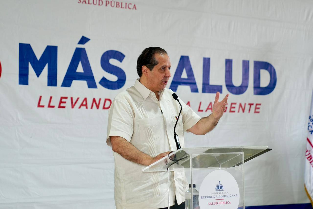 Salud lleva operativo médico gratuito a Monte Plata con masiva participación