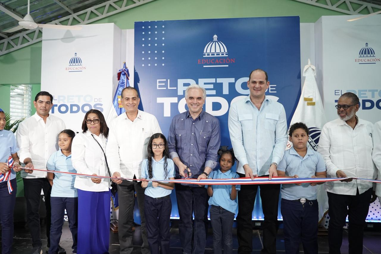 Gobierno entrega dos centros educativos en Río San Juan para más de 600 estudiantes
