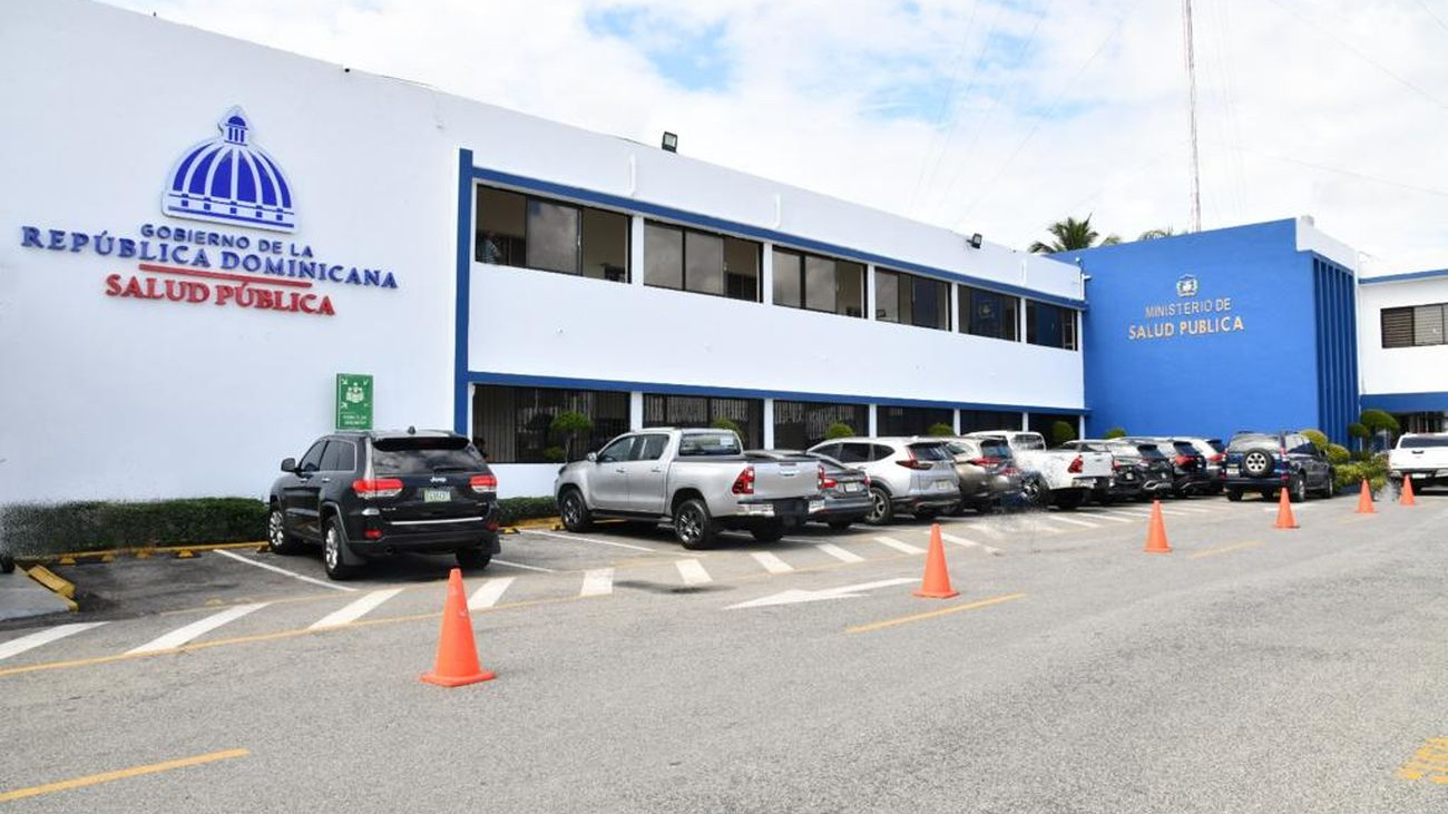 Salud abre concurso de residencias médicas 2026 con 1,400 plazas