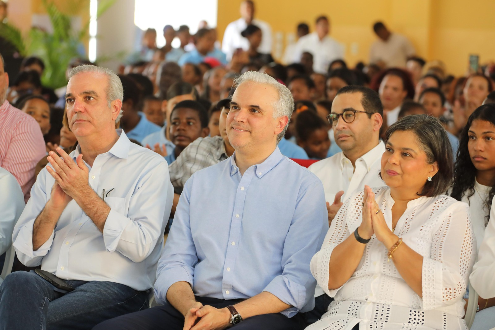 Gobierno inaugura escuela en Santo Domingo Este para 840 estudiantes