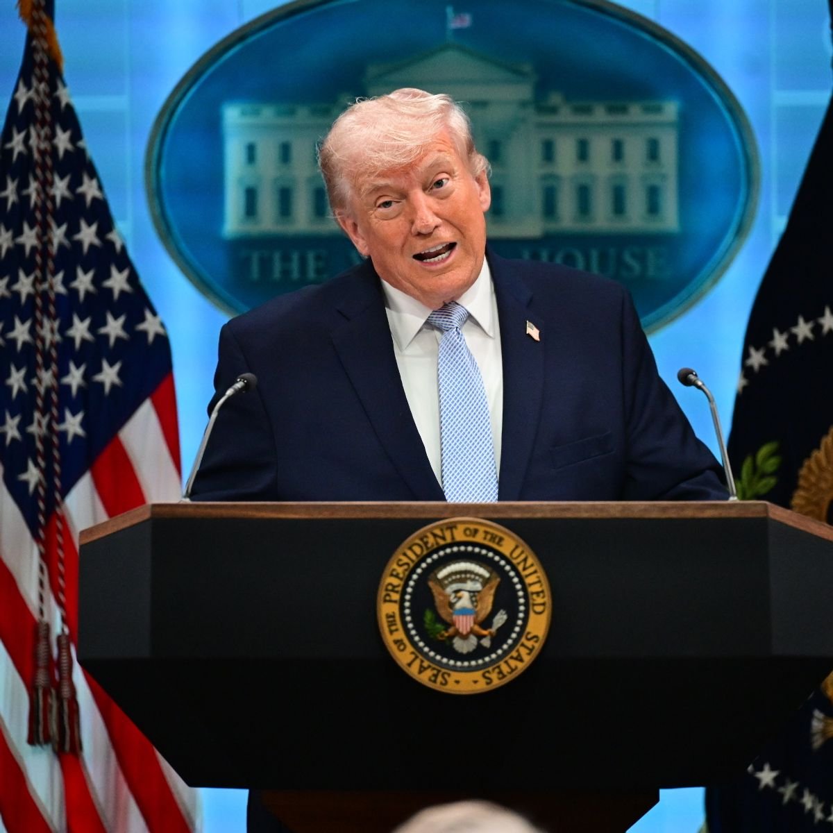 1_President-Trump-Holds-News-Conference-With-Military-Officials-On-Mission-To-Rescue-Airman-In-Iran