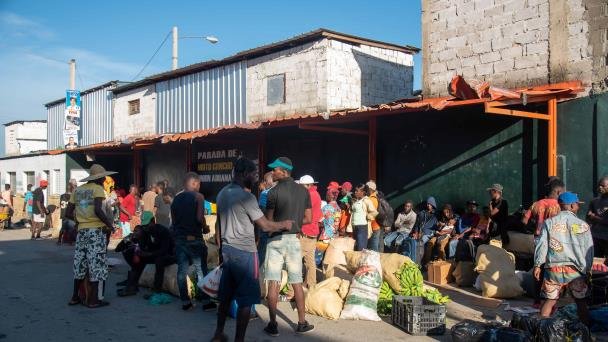 23102023-recorrido-por-la-frontera-y-comercios-de-dajabon-11-focus-0-0-608-342
