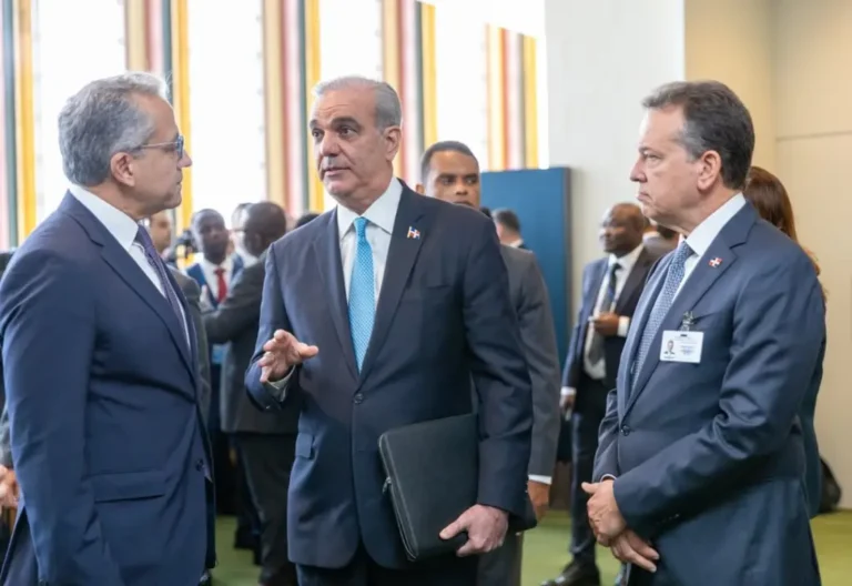 Abinadery-el-director-de-la-Unesco-1024x704