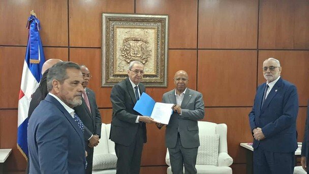 el-poder-ejecutivo-presenta-proyecto-para-estadio-beisbol-grandes-liga-e5201893-focus-0-0-608-342