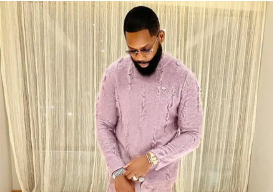 muere-un-influencer-tras-someterse-a-cirug-a-de-agrandamient
