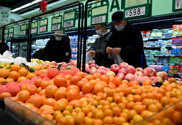 China acelera su economía al 4.5 %, pero el consumo sigue siendo su punto débil