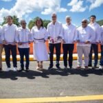 Abinader-inaugura-puente-sobre-el-rio-La-Leonora-tras-decadas-de-espera-en-Maimon-6-1200x854
