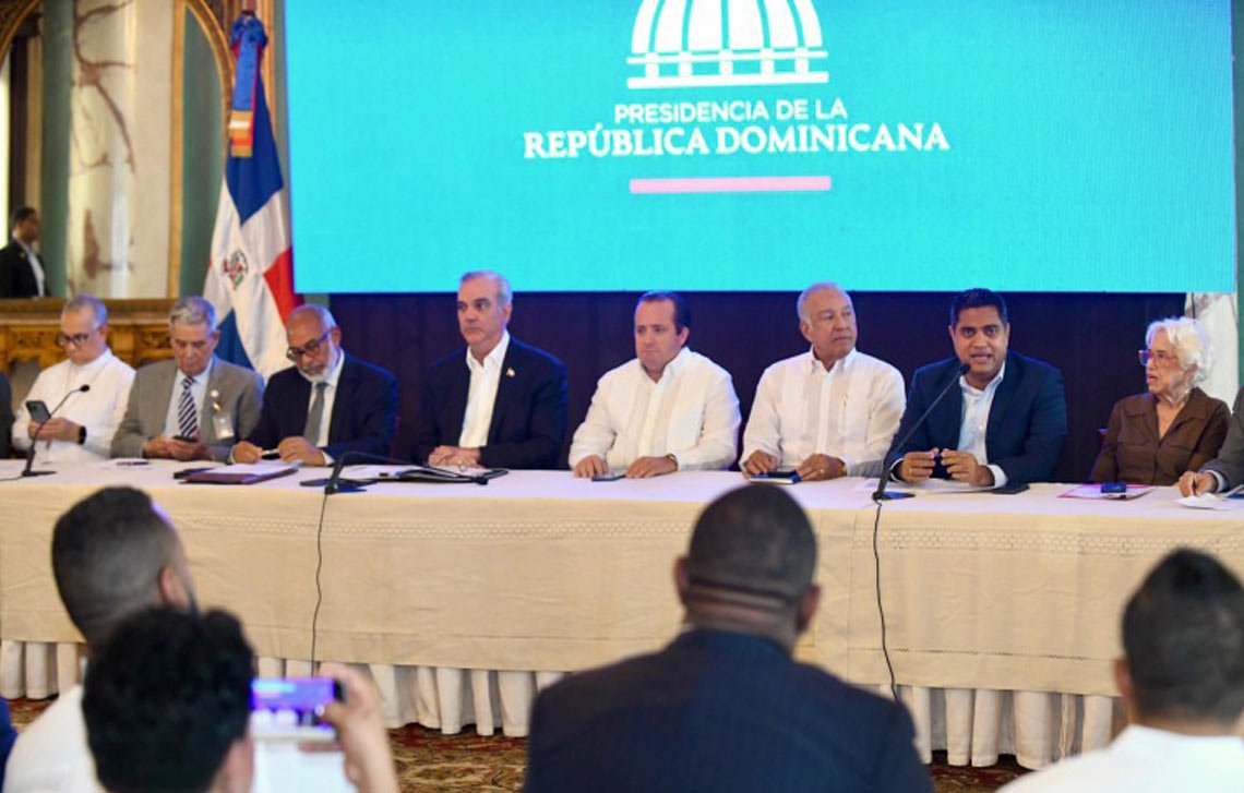 Gobierno-invertira-RD2000-millones-en-obras-deportivas