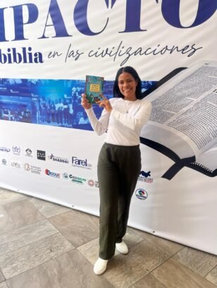 UNIJCAL cierra en Los Alcarrizos cuatro días de lectura continua de la Biblia