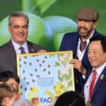 juan-luis-guerra-es-reconocido-en-la-fao-por-ojala-que-llueva-cafe-baf39a5c-focus-min0.18-0.62-608-342